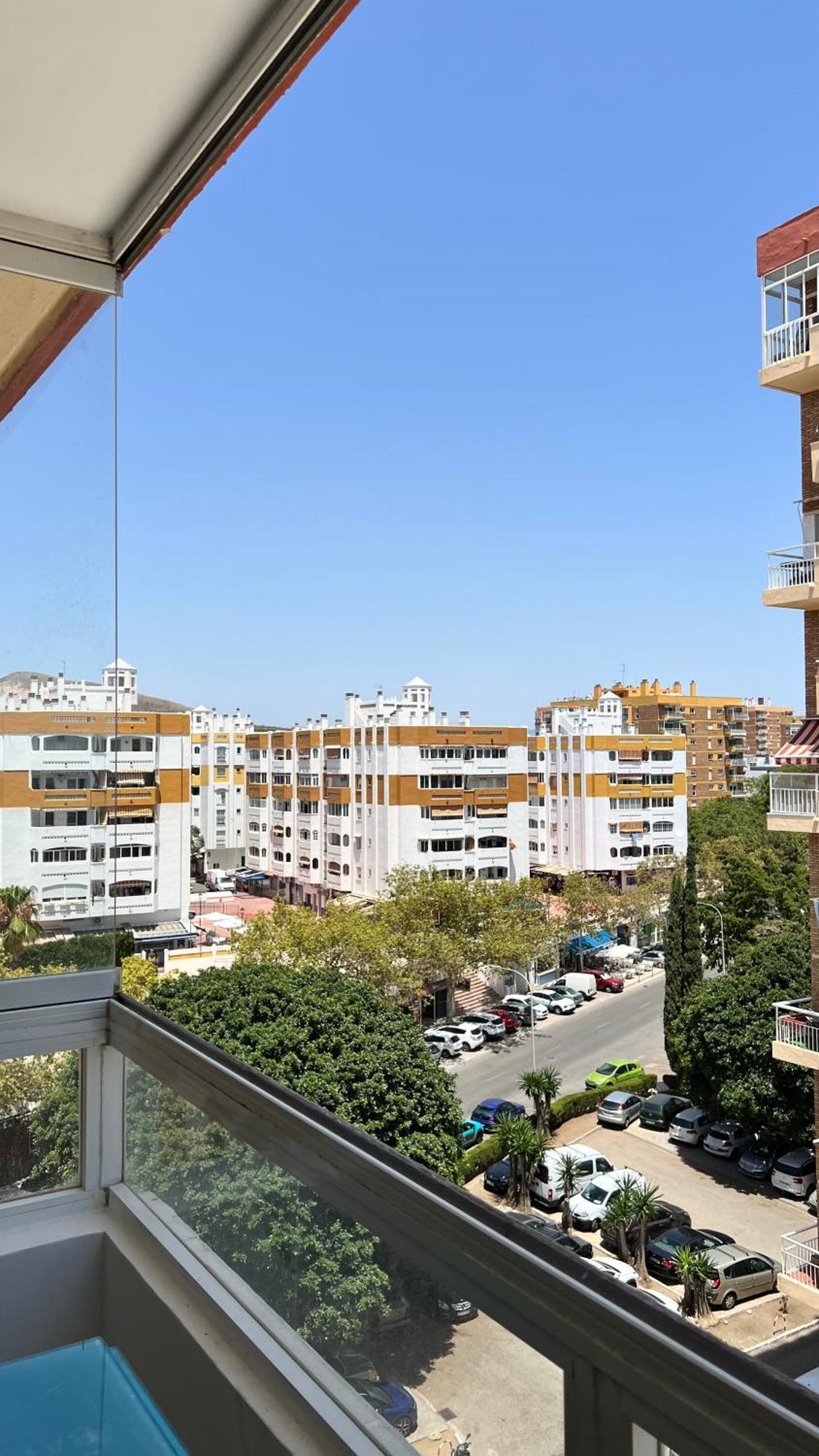 베날마데나코스타 Vista A La Playa, Cerca Del Centro Con Piscina 아파트 외부 사진